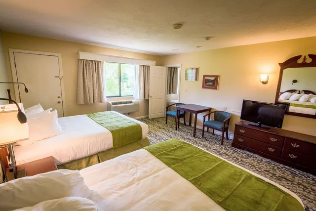غرفة قياسية بسريرين كوين، Fox Ridge Resort 2/5