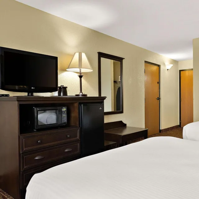 غرفة بسرير كوين، Best Western Center Pointe Inn 1/9