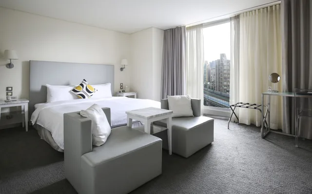 غرفة ديلوكس بسرير كينج، Ambience Hotel 4/10