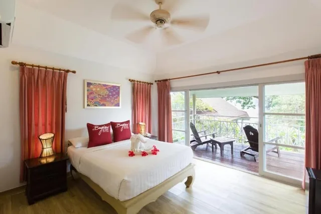 غرفة بريميير بسرير مزدوج أو سريرين منفصلين بإطلالة على الحديقة، Bay View Resort Koh Phi Phi 3/10