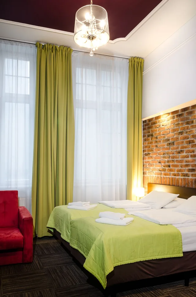 غرفة كومفورت ثلاثية بسريرين منفصلين مع أريكة، Hotel Artus 9/10