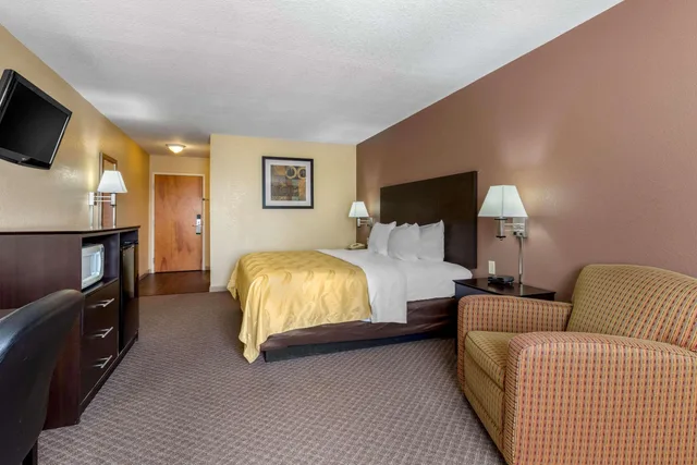 غرفة بسرير كينج، Quality Inn West Memphis 3/4