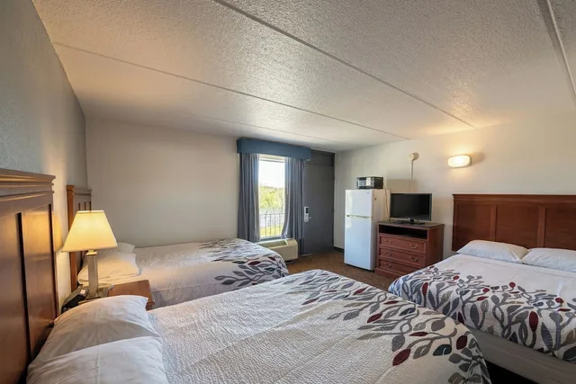 3 Full Beds Non-Smoking، 8 Inn Americus Near Albany I 75 3/10