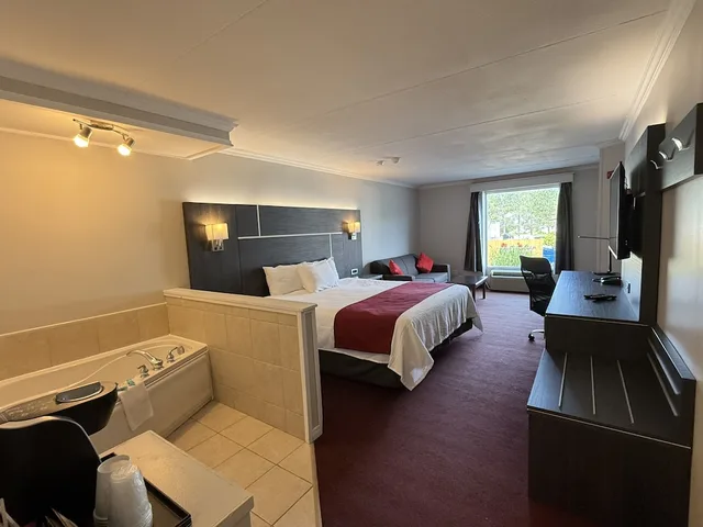 غرفة قياسية بسرير كينج، Rodeway Inn King William 4/10
