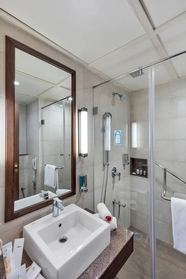 غرفة سوبيريور بسرير كينج، Club Mahindra Pristine Peaks Naldehra 3/5