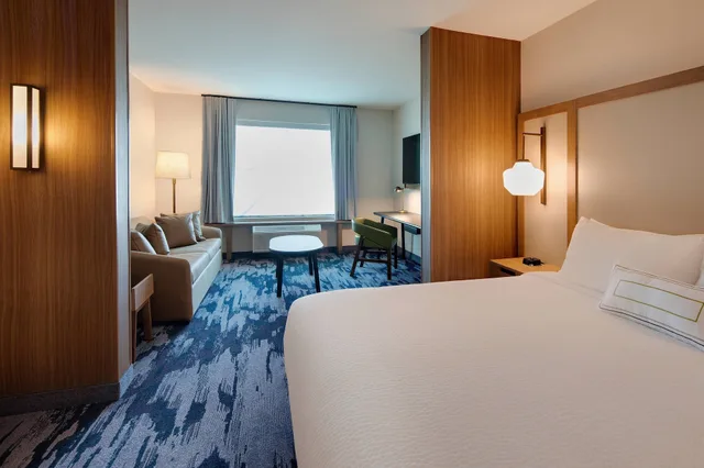 Suite, King Bed, Sofa, Fairfield Inn And Suites By Marriott Tampa Wesley Chapel 2/4