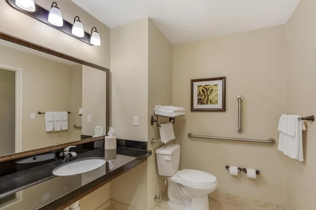 جناح بسريرين كوين بمطبخ لذوي الإعاقة، Best Western Plus Hudson Hotel & Suites 9/10
