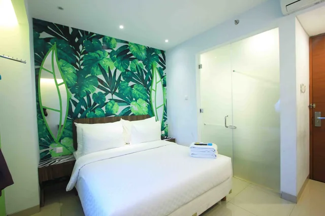 غرفة قياسية بسرير مزدوج، Uniq Hotel Yogyakarta 2/3