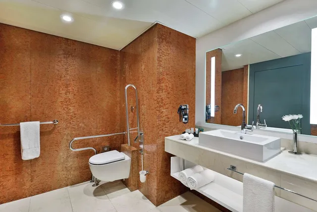 غرفة متصلة عائلية، Transcorp Hilton Abuja 4/6