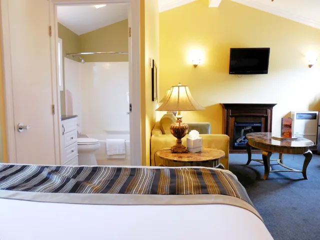 غرفة قياسية بسريرين كوين، Sea Breeze Inn And Cottages 6/8
