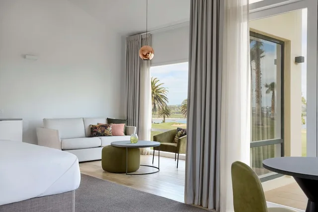 فيلا ديلوكس بسرير كينج وسريرين كوين بغرفتي نوم، Rydges Formosa Auckland Golf Resort 3/7