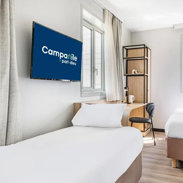 غرفة ثلاثية بثلاثة أسرّة، CAMPANILE LYON CENTRE - GARE PART DIEU 2/5