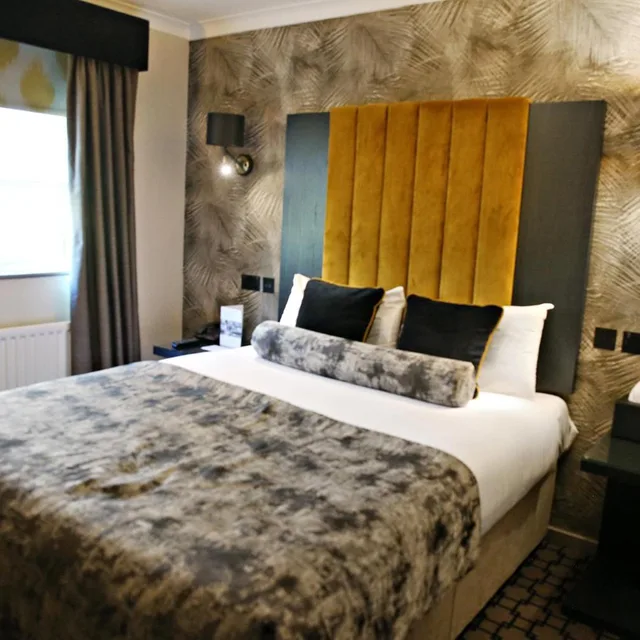 Contemporary, Standard, Double Bed، Denham Grove 1/4