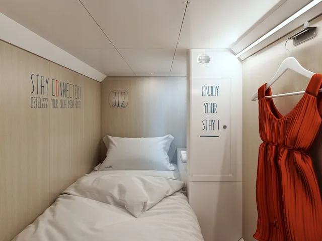 Capsule, Mixed Dorm, Standard, Shared Bathroom، Ostelzzz 2/4