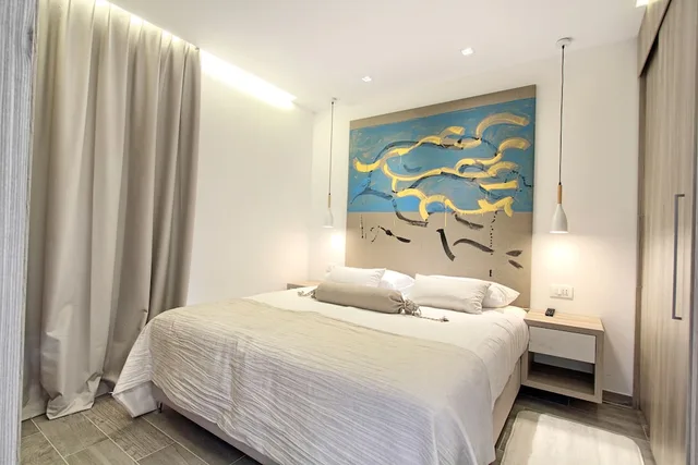 جناح بسرير مزدوج بإطلالة على البحر بشرفة بغرفة نوم واحدة مع أريكة، Kalamota Beach House 1/3