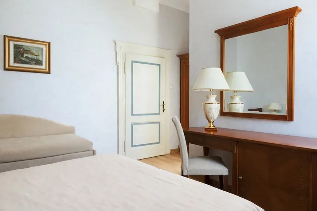 غرفة كومفورت بسرير كوين، Hotel Maderno 3/3