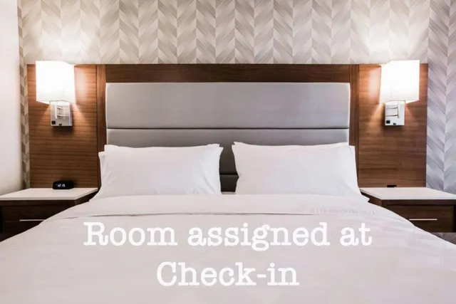 غرفة قياسية بسرير كينج، Holiday Inn Express Lethbridge Southeast 3/6
