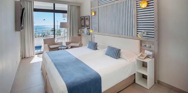 غرفة ديلوكس مفردة بسريرين منفصلين بإطلالة، Corallium Beach Hotel by Lopesan Hotels - Adults Only 1/1
