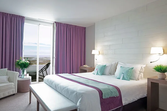 غرفة بريميوم بسريرين منفصلين بإطلالة على البحر، Hotel Atalante - Relais Thalasso & Spa 1/8
