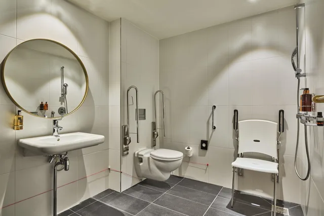 جناح استوديو بسرير كوين لذوي الإعاقة، Staybridge Suites The Hague - Parliament 2/2