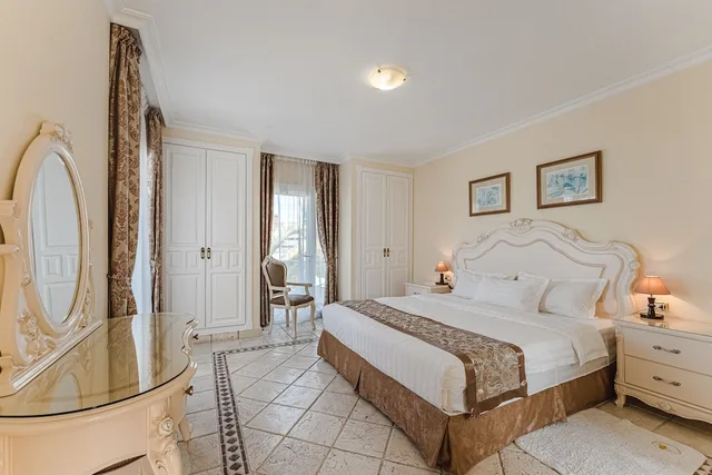 2 Bedrooms, Suite, 2 King Beds, Flamingo Suites 2/10