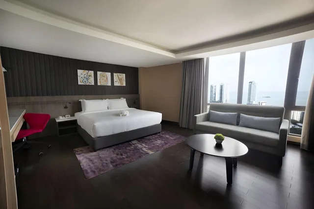 غرفة بريميوم بسرير كينج، JAZZ HOTEL PENANG 1/2
