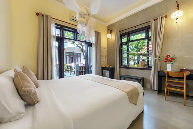 غرفة سوبيريور بسرير كينج بإطلالة على الحديقة بشرفة، Loc Phat Hoi An Homestay - Villa 4/10