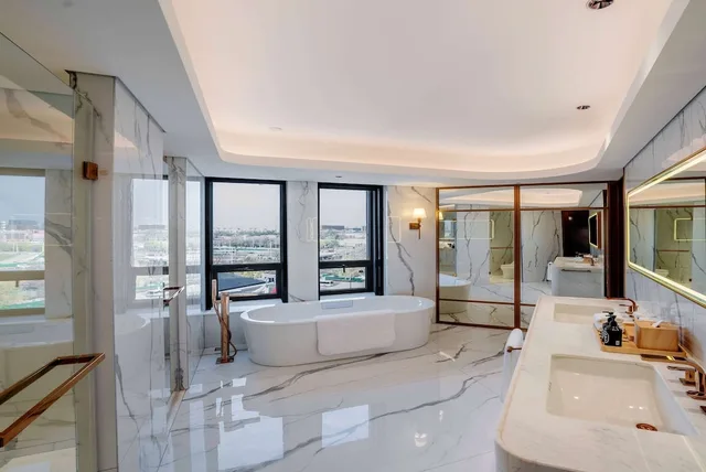 Business, Premier, Suite, King Bed, Wyndham Beijing North 5/5