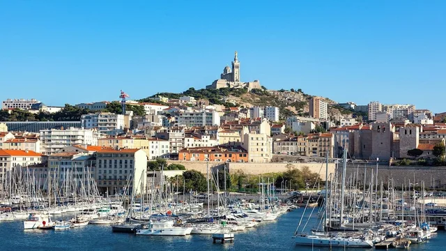 Ruby Lilou Hotel Marseille by IHG، Marseille 03 40/42