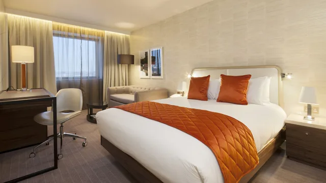 غرفة بريميوم بسرير مزدوج، Crowne Plaza London - Kings Cross 2/8