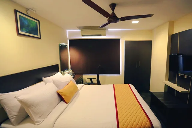 غرفة ديلوكس بسرير كينج، Ashok Residency 2/5