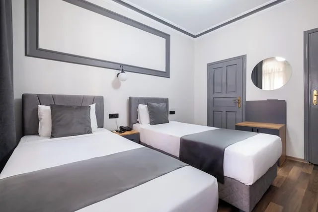 غرفة قياسية بسرير مزدوج، Sur Hotel 6/10