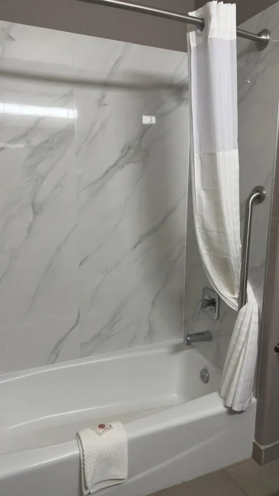 غرفة بسرير كينج لذوي الإعاقة، Comfort Inn San Antonio Northeast 9/10