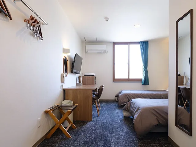 Twin Beds, Sofa, East Wing، Matsuyama New Grand Hotel 6/10