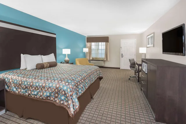 غرفة قياسية بسرير كينج، Days Inn by Wyndham Barnwell 2/5