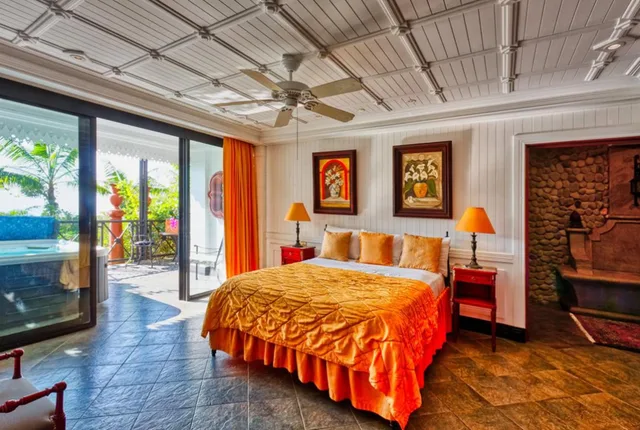 جناح جونيور بسرير كوين، Villa Caletas Hotel 2/3