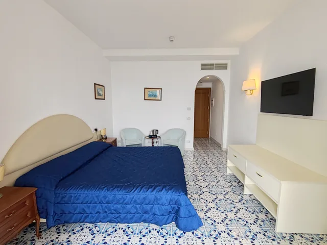 غرفة سوبيريور بسرير مزدوج أو سريرين منفصلين، Grand Hotel Excelsior 1/3