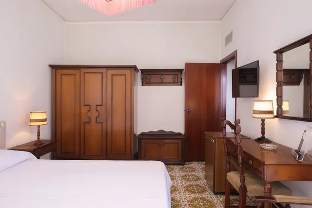 غرفة اقتصادية ثلاثية بإطلالة على البحر، Lido Mediterranee 2/10