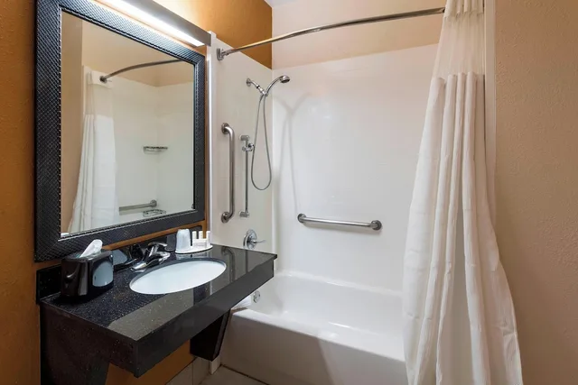 غرفة بسريرين كوين لذوي الإعاقة، Fairfield Inn & Suites By Marriott St Petersburg Clearwater 2/2