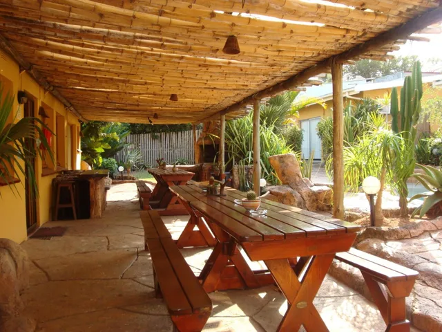 Flintstones Guest House Durban، ديربان 45/52