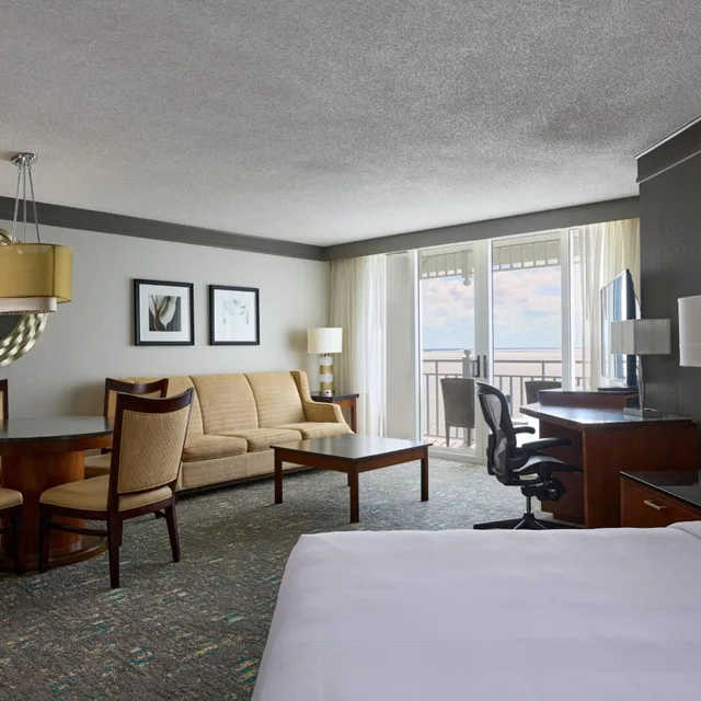 Studio, King Bed, Water Front, Sofa, Balcony، Marriott Sanibel Harbour Resort And Spa 1/9