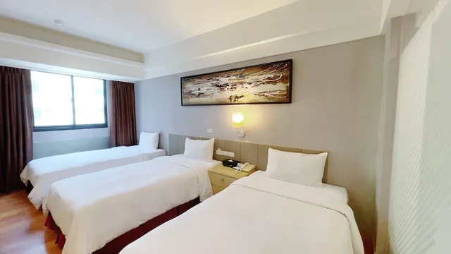 Room, Triple, 3 Beds, Delton Hotel 1/10