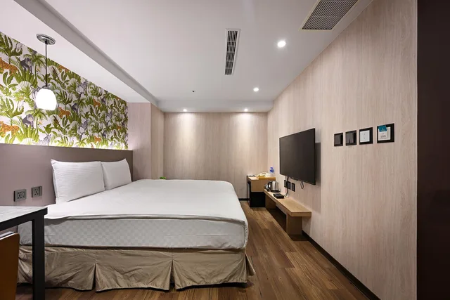 Room, Double Bed, No Window, Le room Hotel Kaifeng Taipei 1/2