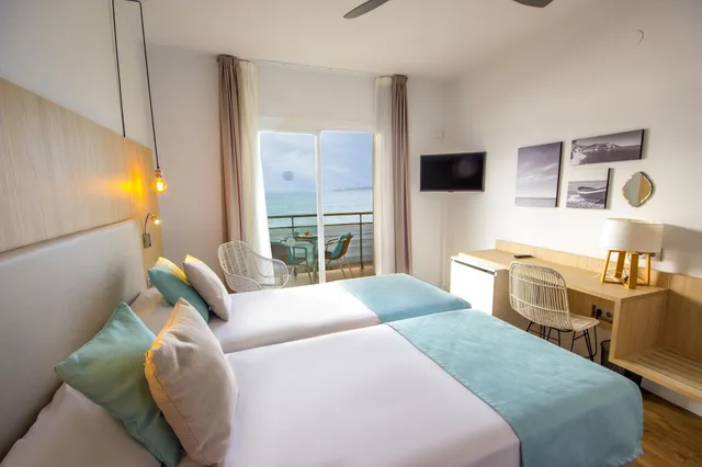 غرفة بإطلالة على البحر بشرفة مفردة بسرير مزدوج، Monterrey Hotel 2/10