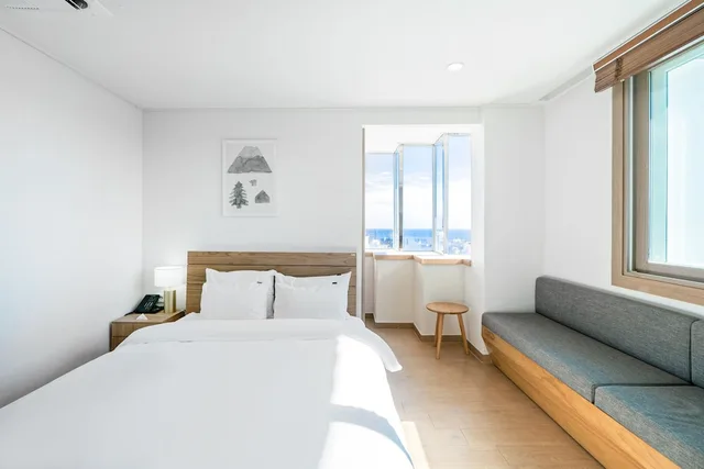Panorama, Double Bed, Ocean View، Heyy Seogwipo 2/4