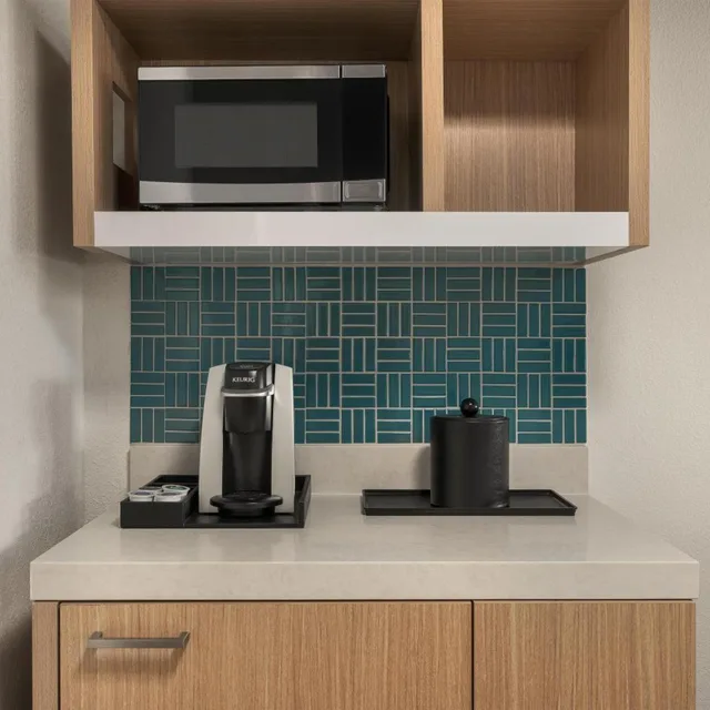 Junior Suite, 2 Queen Beds, Sofa, Hilton Garden Inn Wooster 3/3