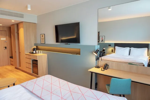 غرفة قياسية بسرير كوين مع أريكة، Holiday Inn Helsinki Expo Ex Holiday Inn Helsinki Exhibition Convention Centre 3/10