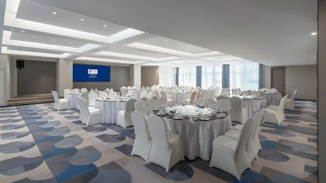 Holiday Inn Express Kunming Yiliang Center by IHG، Shilin 38/50