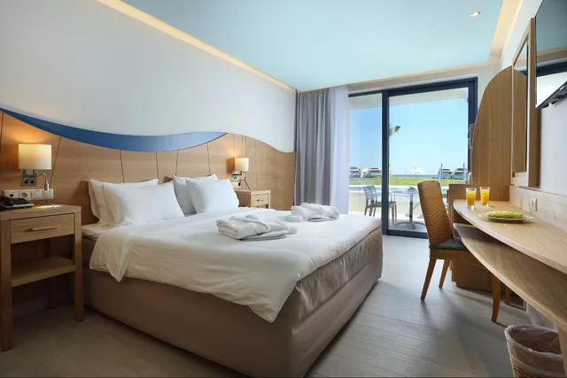 Suite, Sea Front, Pool Access، Lyttos Beach Hotel 1/1
