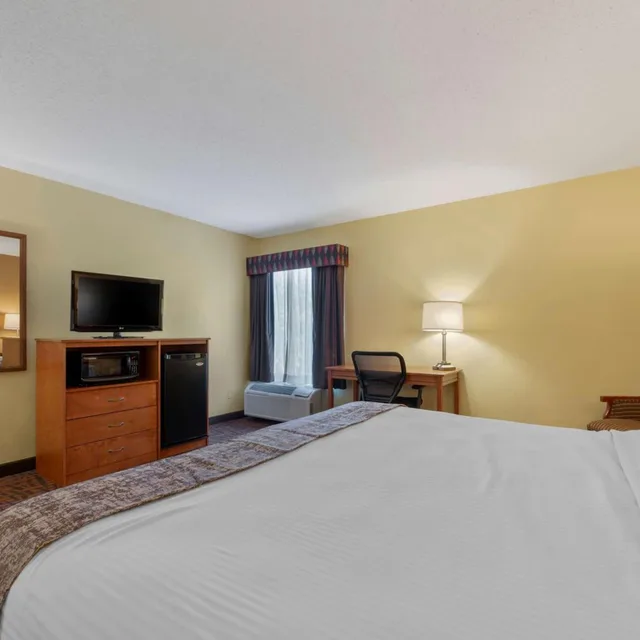 جناح بسرير كينج بغرفتي نوم، Best Western Louisville East Inn & Suites 1/7